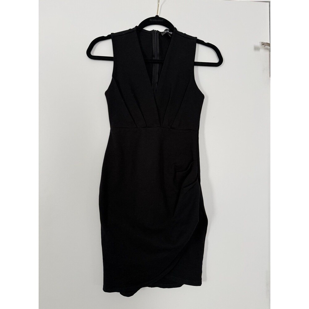 Lulus Black Sleeveless V-Neck Ruched Knee-Length Dress - Small - Picture 1 of 6